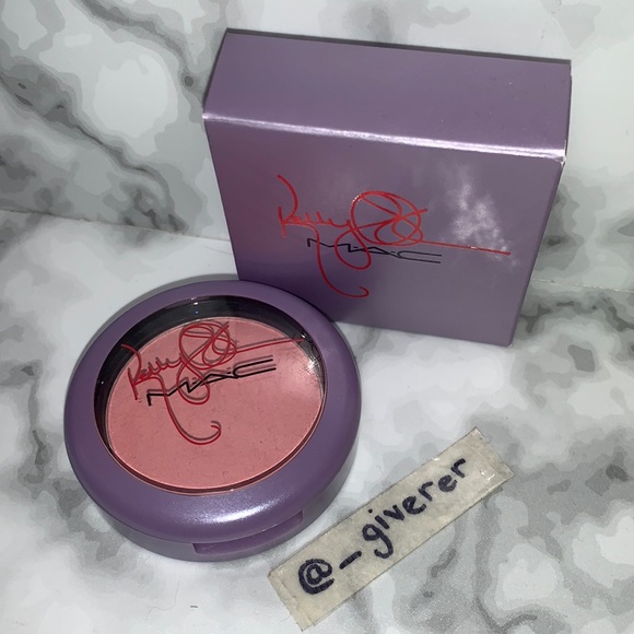 Cheeky Bugger Kelly Osbourne MAC Powder Blush - Picture 7 of 16